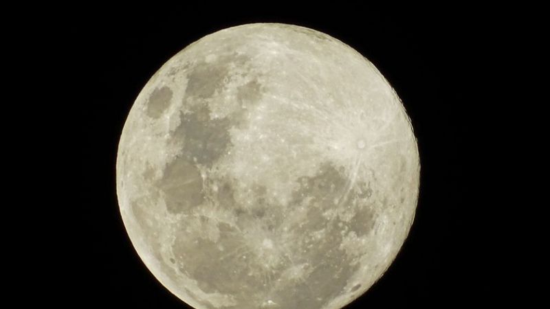 Bajo el mismo cielo: experiencia eclipse