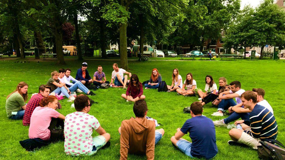 Encuentros de verano para jóvenes de 18 a 22 años