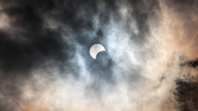 El eclipse total de Sol del 12 de agosto en Zaragoza: horarios, lugares y plan para vivirlo en la ciudad